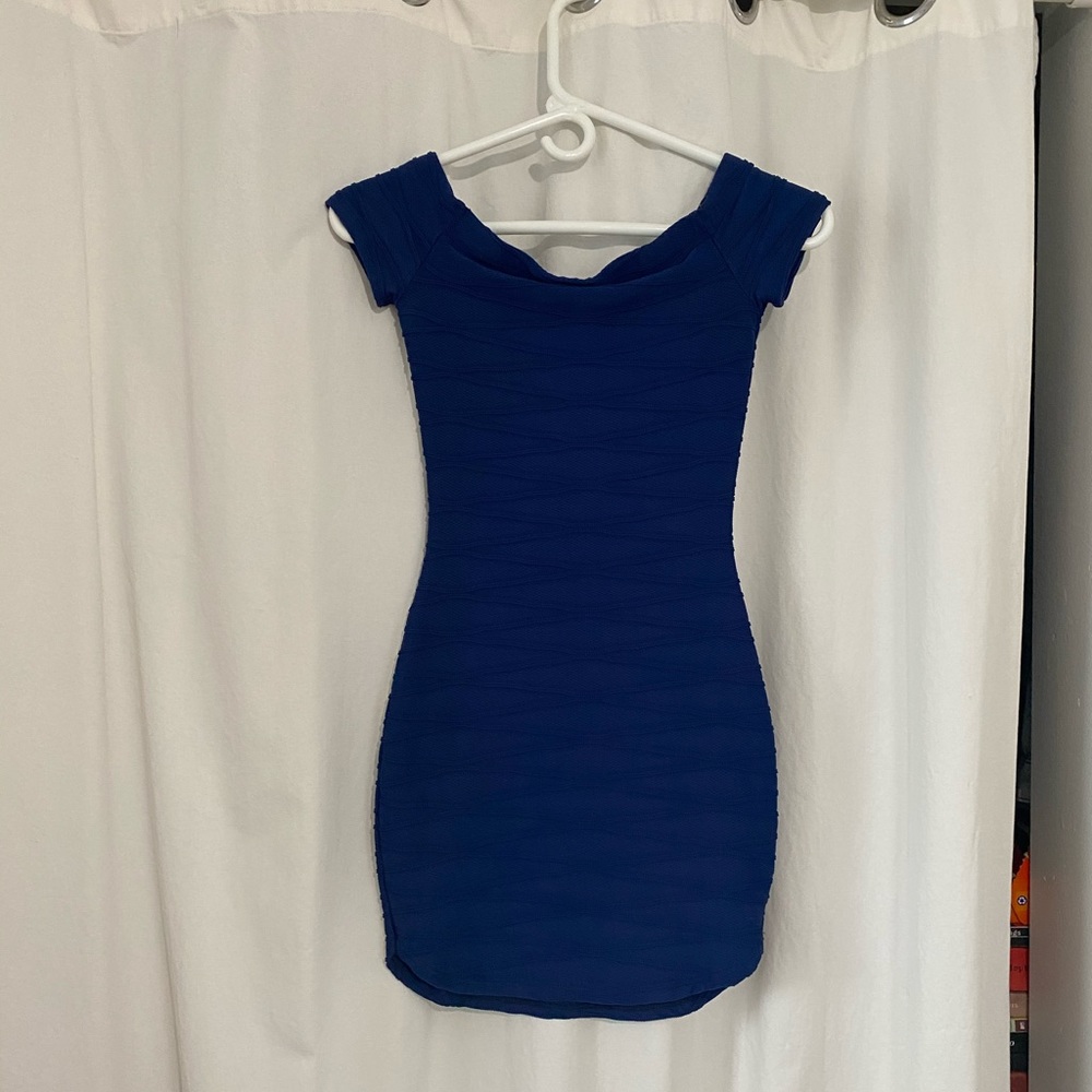 XS Windsor off the shoulder mini dress